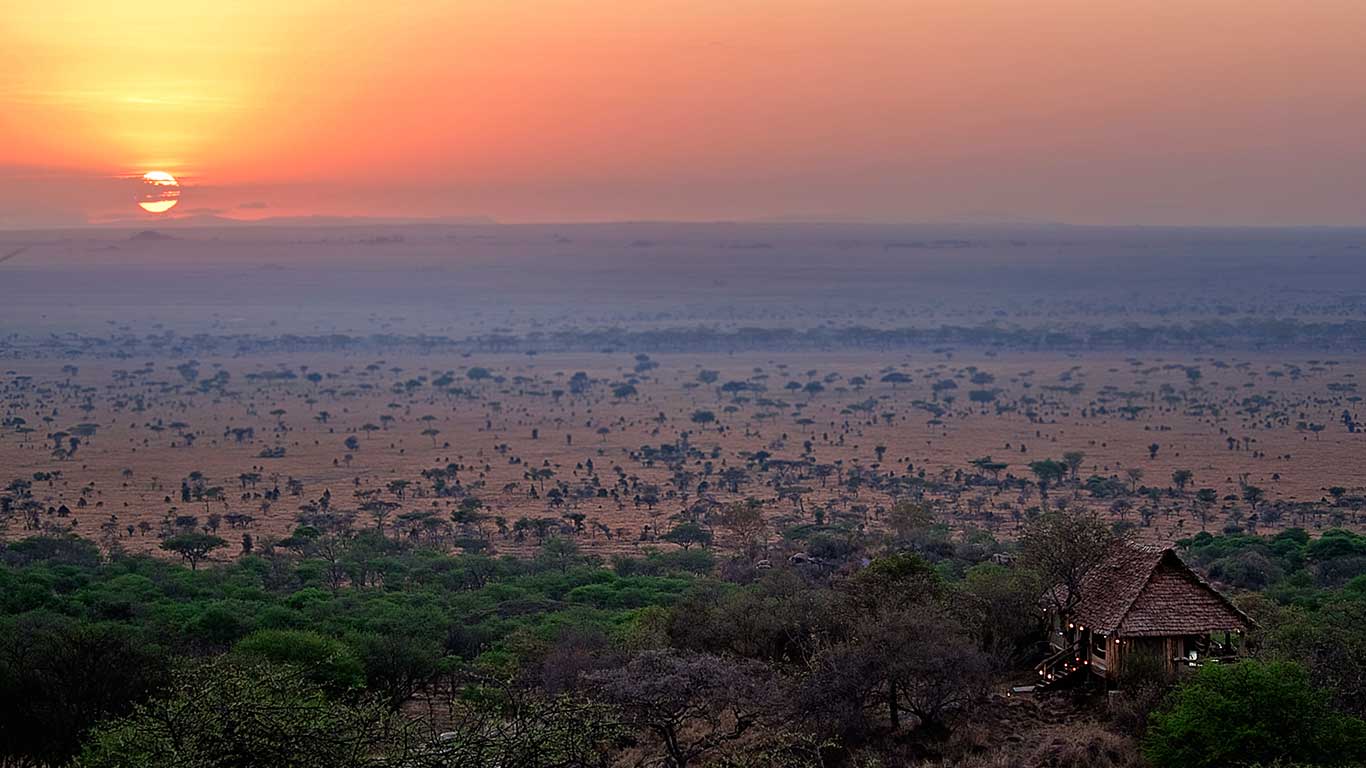 Serengeti Pioneer Camp-sunrise